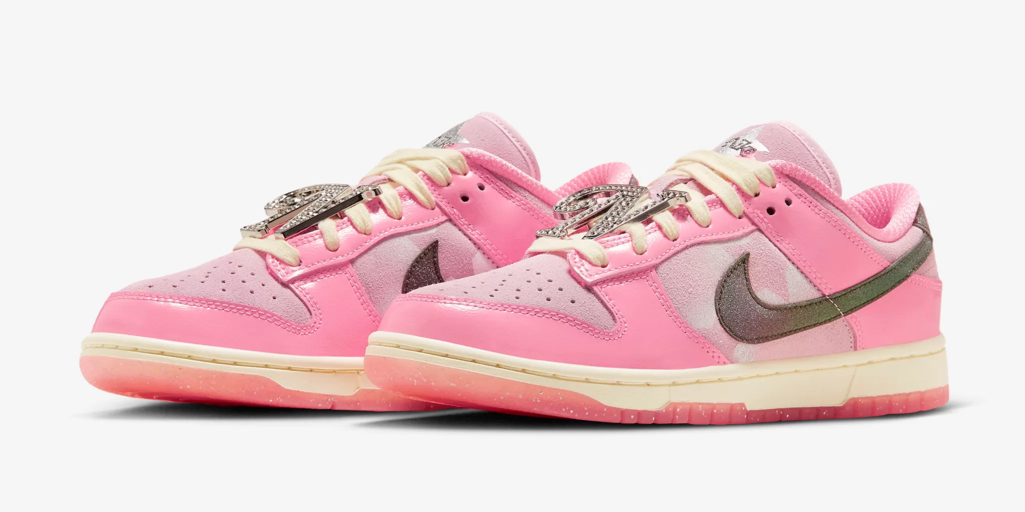 Nike Dunk Low LX Barbie